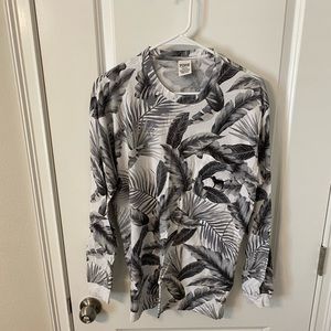 Women’s PINK long sleeve crew neck